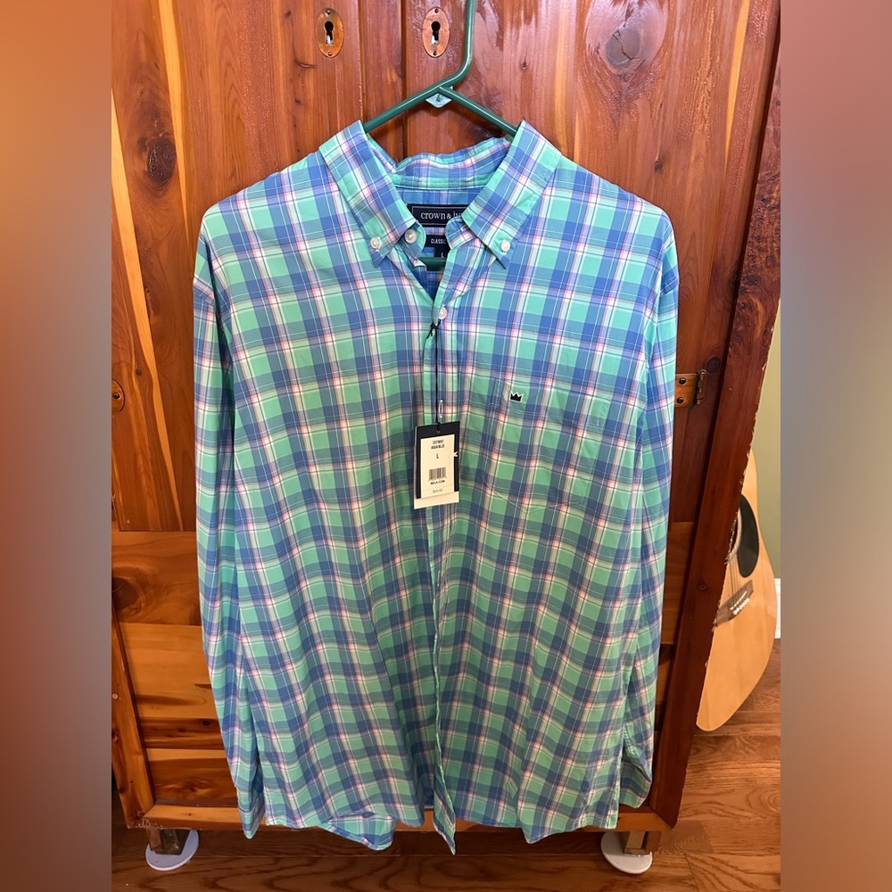 Men’s long sleeve button down
